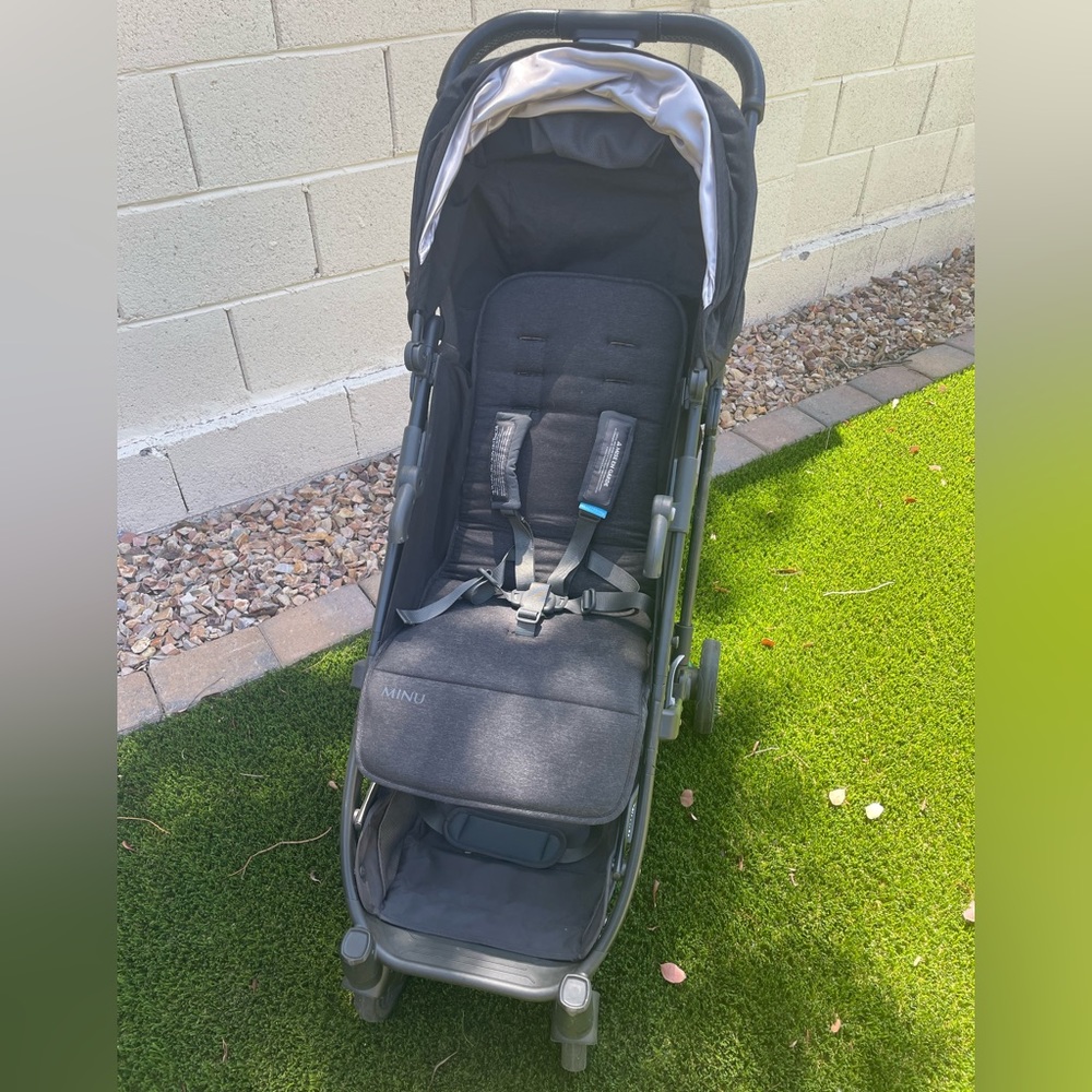 Uppababy Minu in Jake PLUS UB snack tray